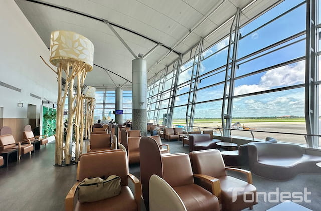 Tan Son Nhat International Airport Lounge (T2)